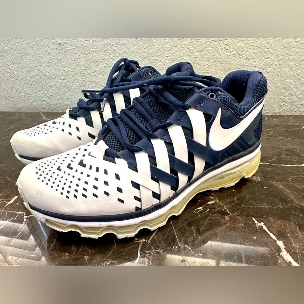 Nike Training Shoe Size 10 Mens like new
